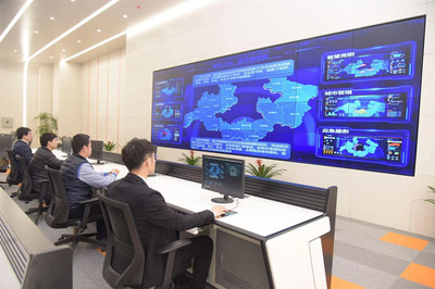 芯跨越、云大腦、智服務(wù) 軟件和信息技術(shù)服務(wù)的創(chuàng)新驅(qū)動(dòng)